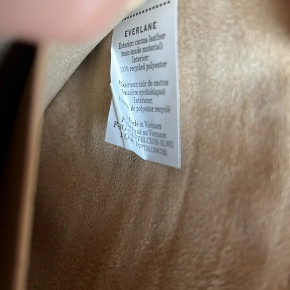 Everlane The Cactus Leather Sling Bag - Picture 8 of 8